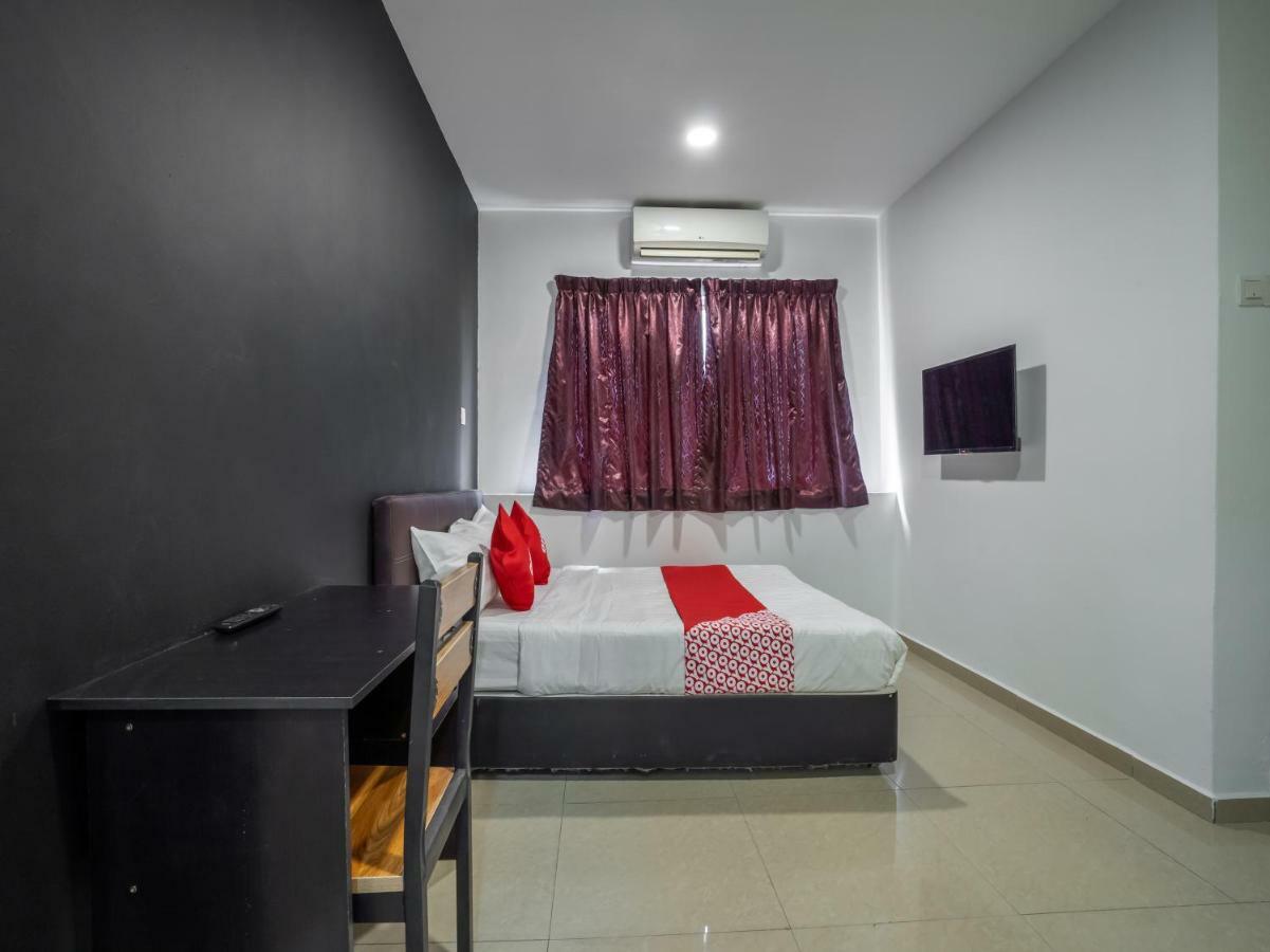 Oyo 1167 Rest And Go Hotel Klang Exterior foto