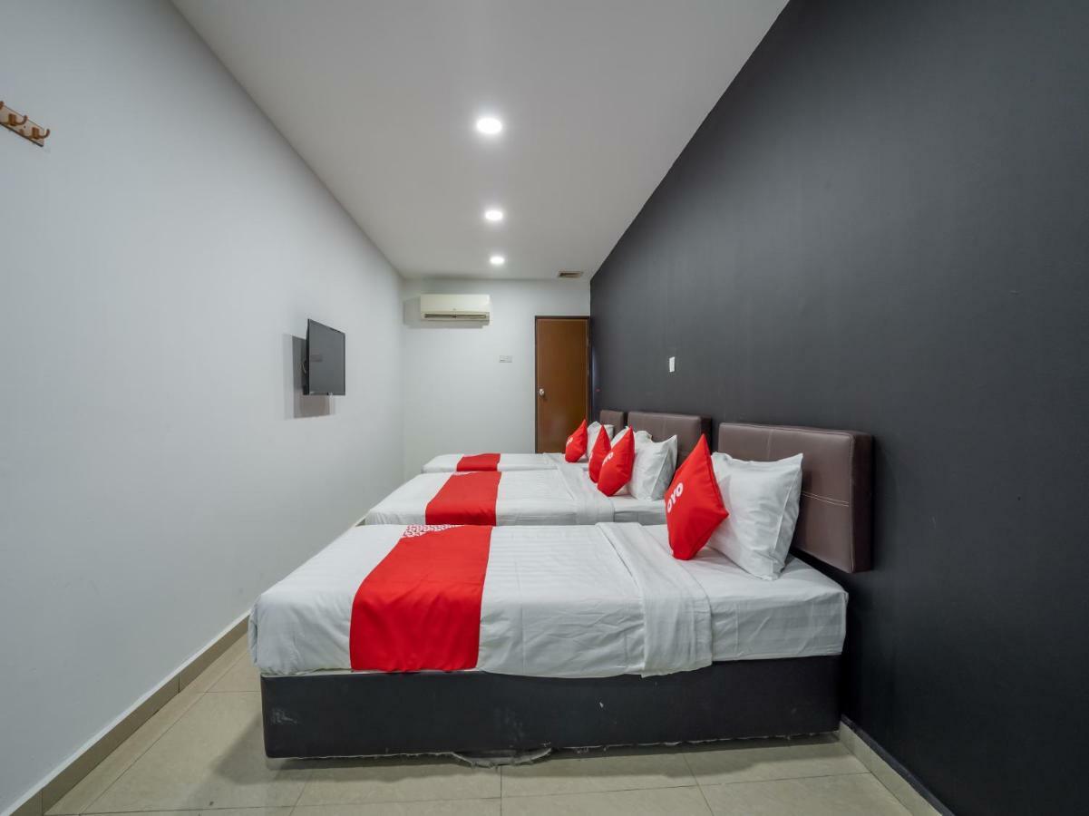 Oyo 1167 Rest And Go Hotel Klang Exterior foto