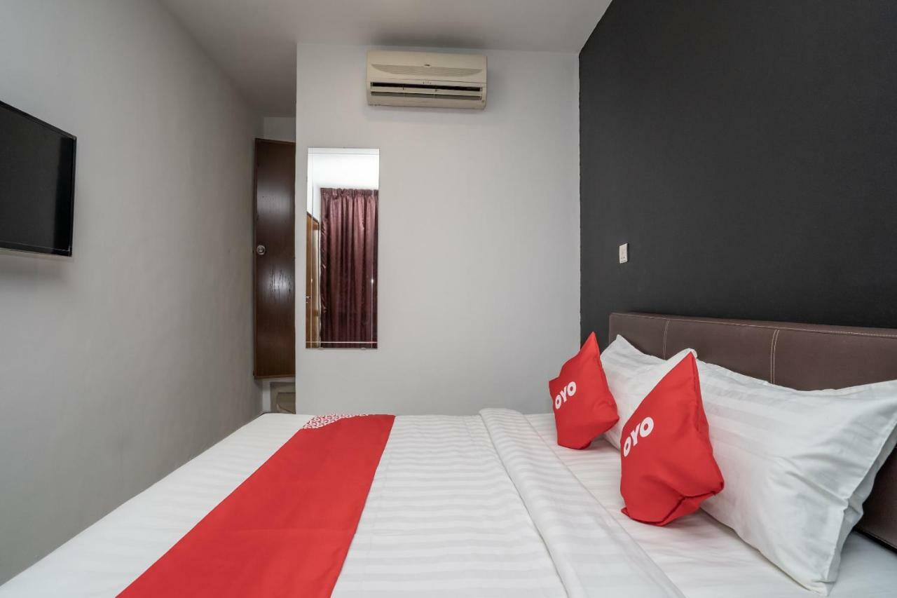 Oyo 1167 Rest And Go Hotel Klang Exterior foto