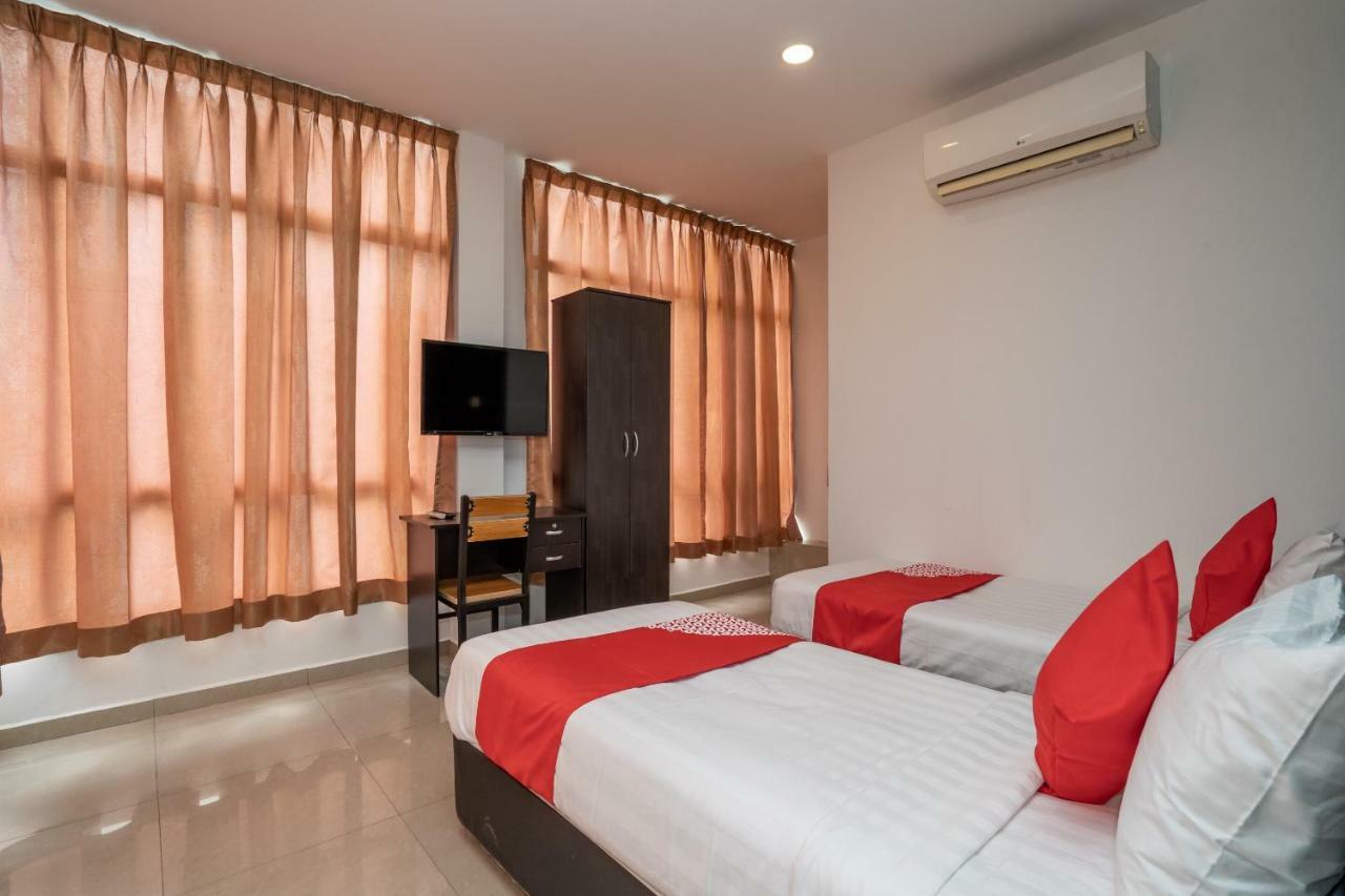 Oyo 1167 Rest And Go Hotel Klang Exterior foto