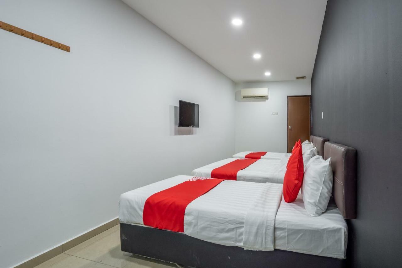 Oyo 1167 Rest And Go Hotel Klang Exterior foto